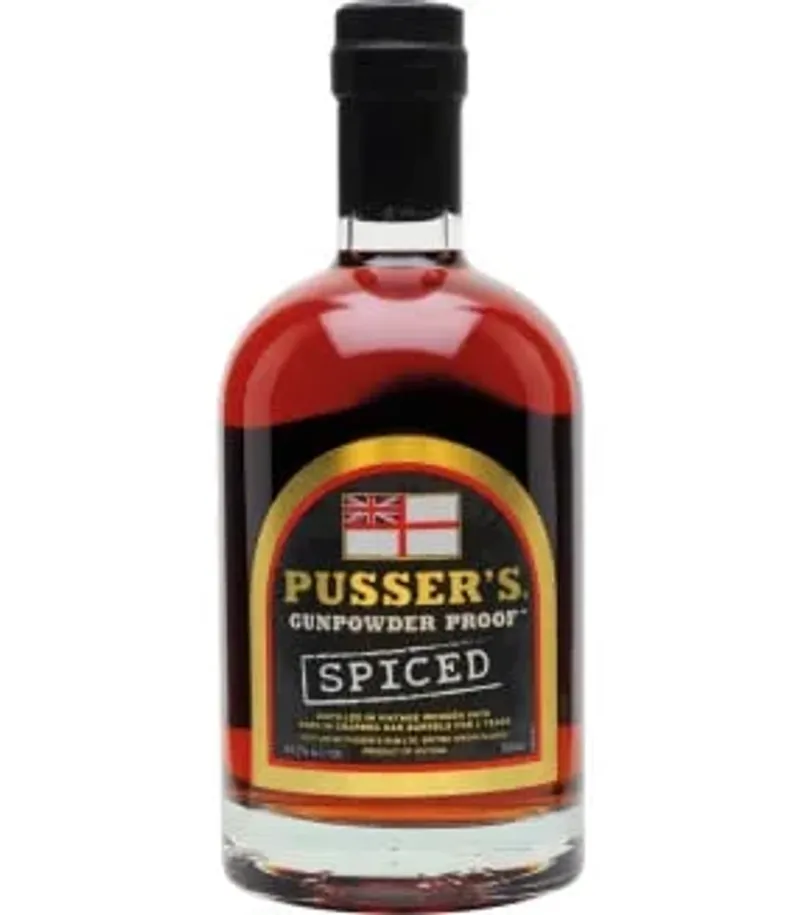 Bouteille Pusser's Navy Rum, marque héritière de la recette d'assemblage de l'Amirauté britannique.